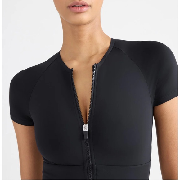 NWT Knix Short Sleeve One-piece Swimsuit Black Size Small - Picture 3 of 12